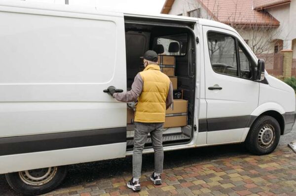 transport paketov med Nemčijo in Slovenijo